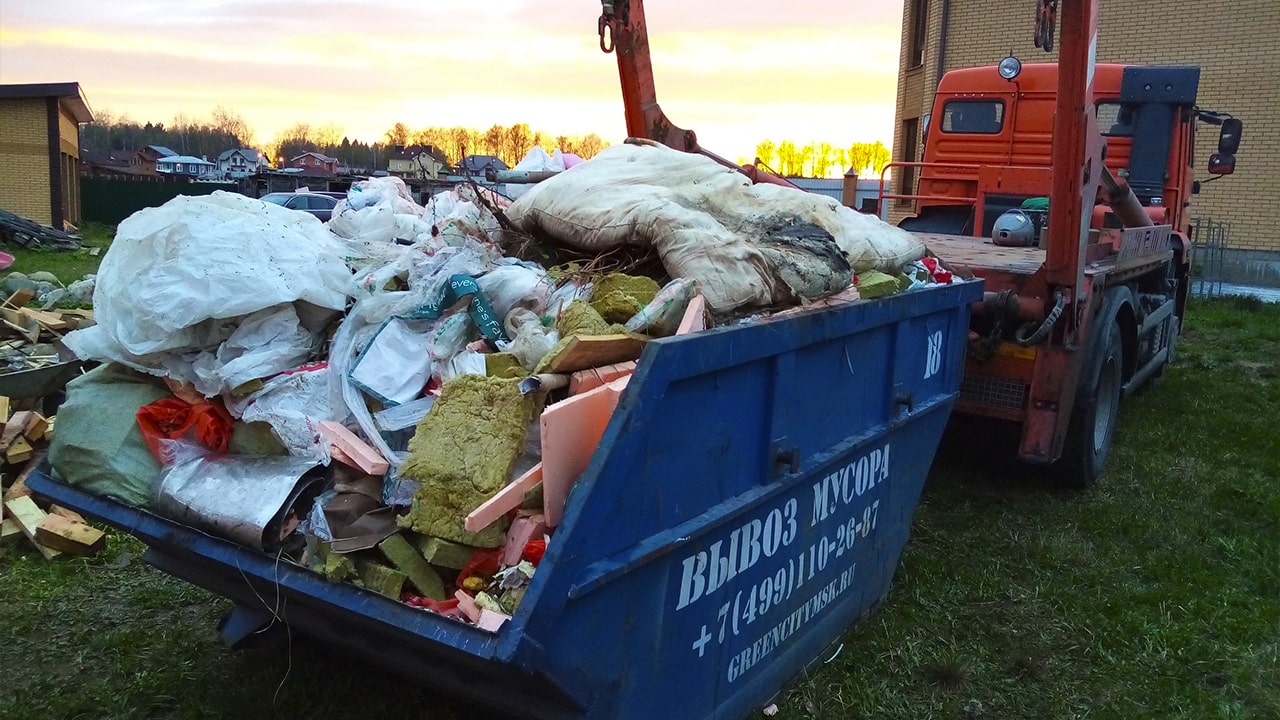 Вывоз и утилизация промышленных отходов в Сестрорецке в октябре