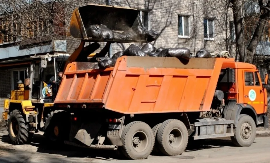 Вывоз мусора грузовым фургоном 5 тонн в Сестрорецке – ПроМусор, аренда, цена от 1589 руб