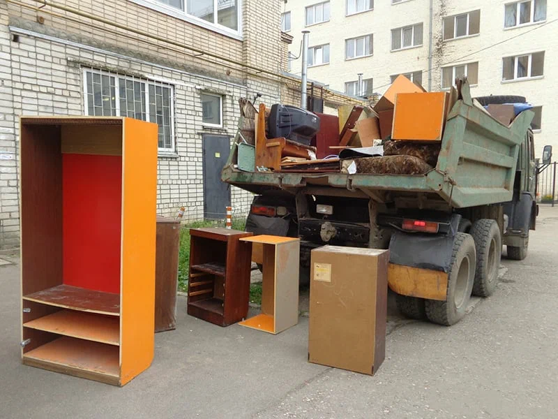 Вывоз шкафа в Сестрорецке от ПроМусор — недорого, демонтаж, утилизация, вывоз из квартиры от 871 руб