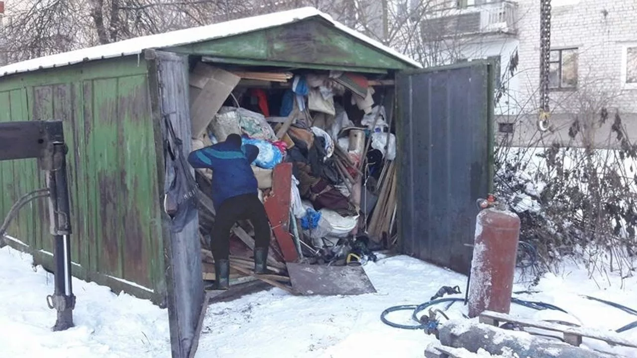 Вывоз мусора из гаража с гарантией чистоты в Сестрорецке в октябре